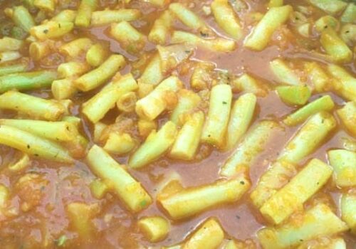 שעועית ירוקה ברוטב עגבניות - מתכון קל וממכר