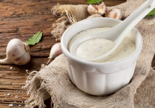 ממרח איולי שום ביתי - החטא האולטימטיבי שלכם במטבח!